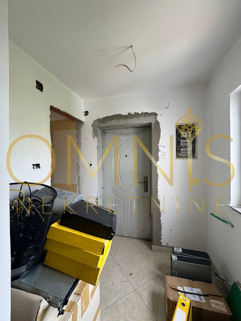 Dvoetažno stanovanje – 102 m², v surovi gradnji, odličen potencial