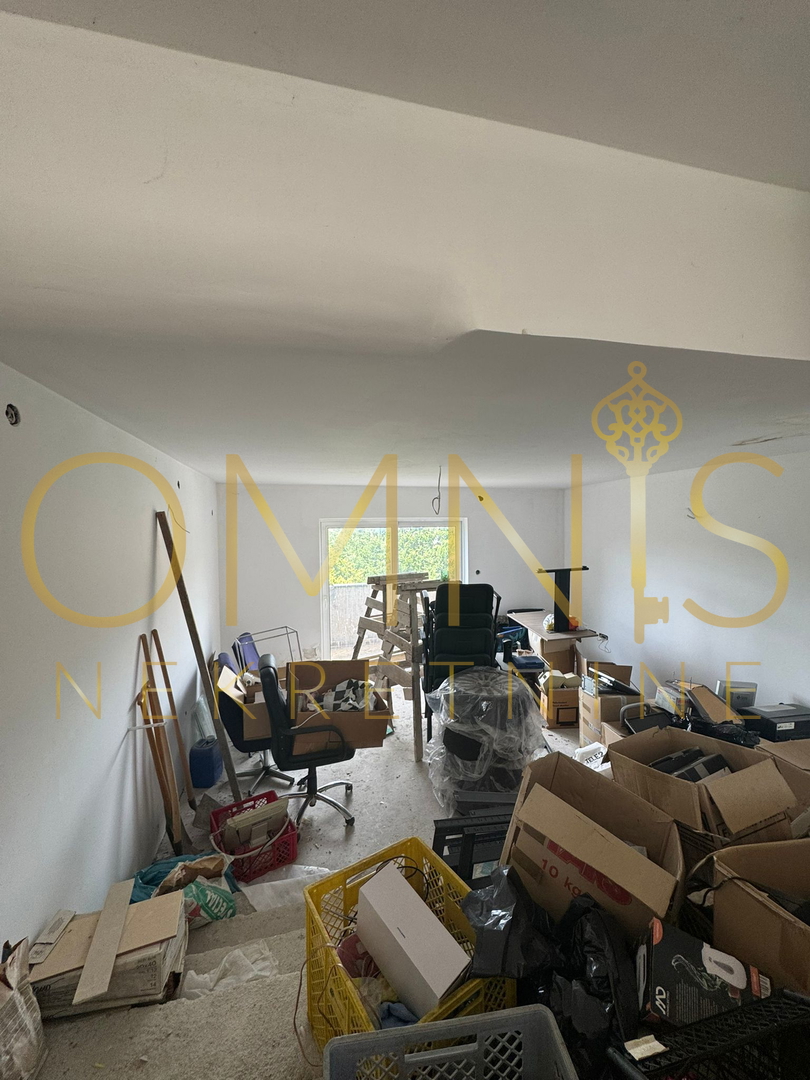 Dvoetažno stanovanje – 102 m², v surovi gradnji, odličen potencial