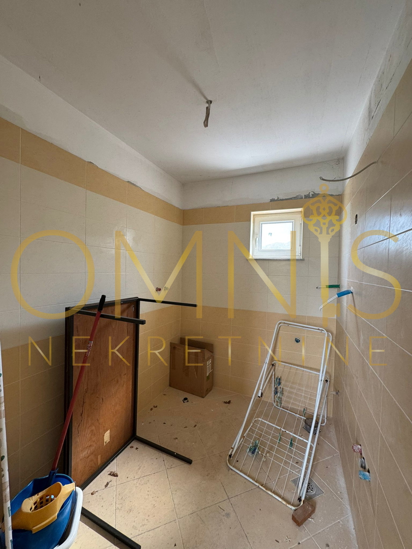 Dvoetažno stanovanje – 102 m², v surovi gradnji, odličen potencial