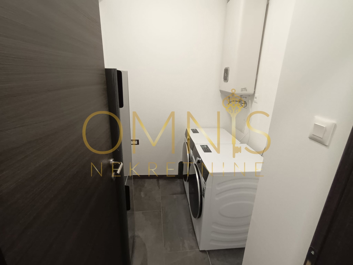 RIJEKA – CENTER, adaptirano stanovanje 4S+DB z velikim balkonom, 98 m²