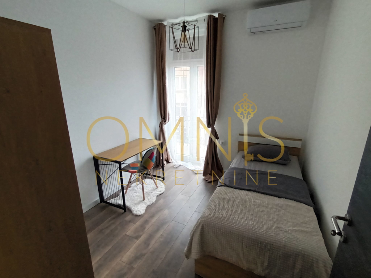 RIJEKA – CENTER, adaptirano stanovanje 4S+DB z velikim balkonom, 98 m²
