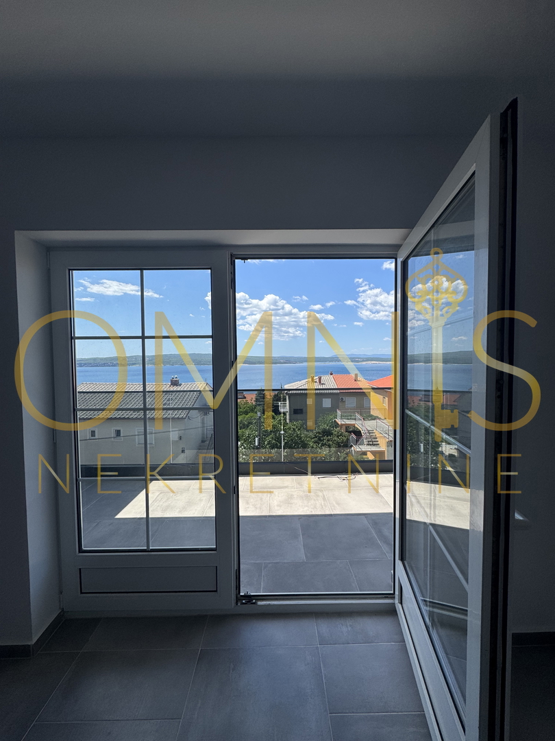 Stanovanje z dvema terasama in pogledom na morje – Crikvenica