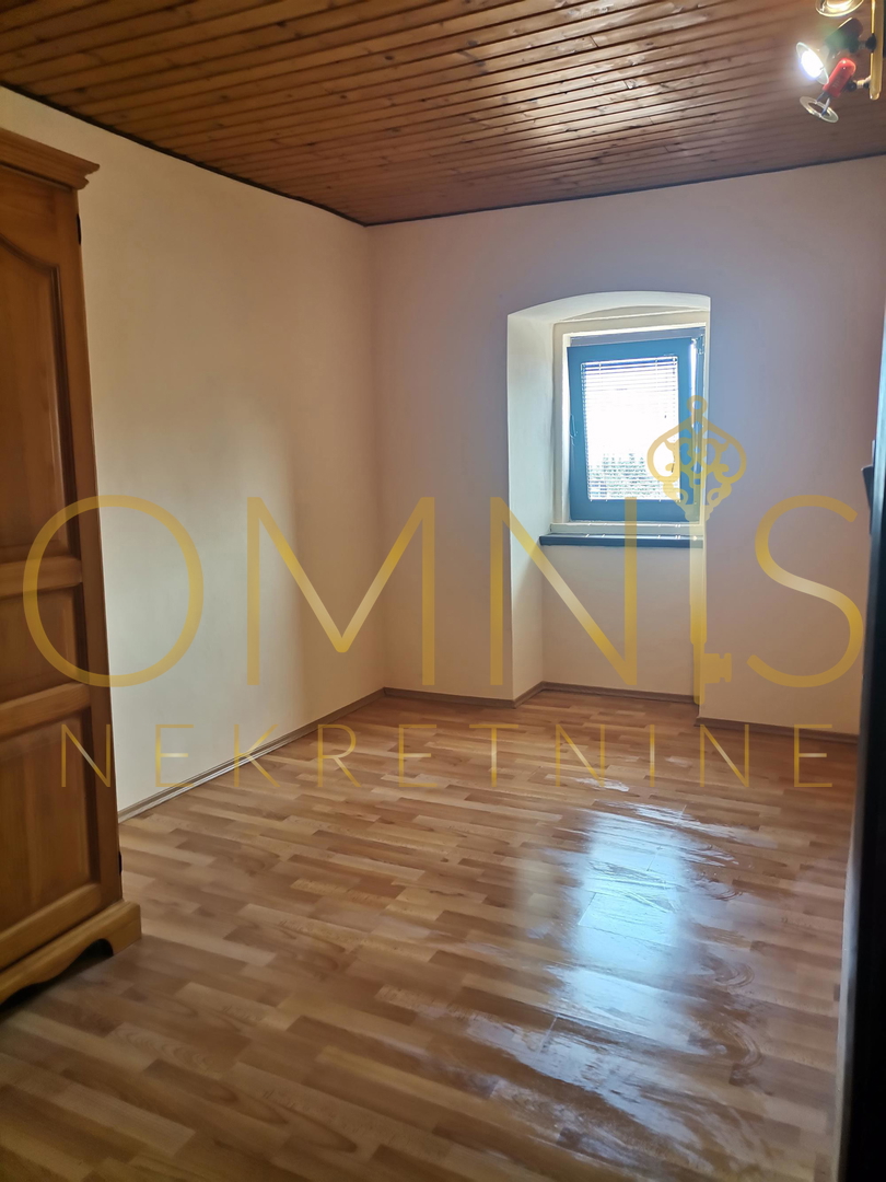 Samostojna hiša z vrtom – Viškovo, Marčelji (119 m²)