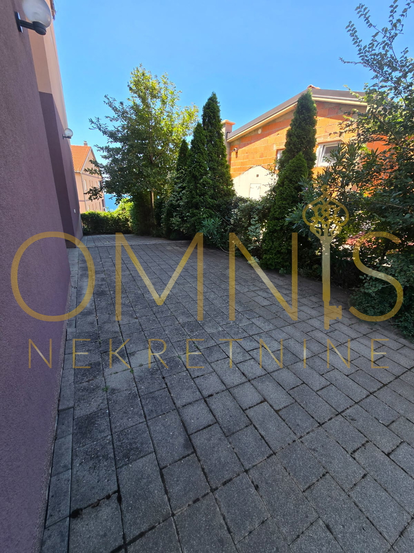 Crikvenica, 2S+DB, 100 m2, 3 parkirna mesta, prodaja!