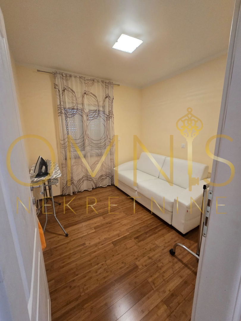 Crikvenica, 2S+DB, 100 m2, 3 parkirna mesta, prodaja!