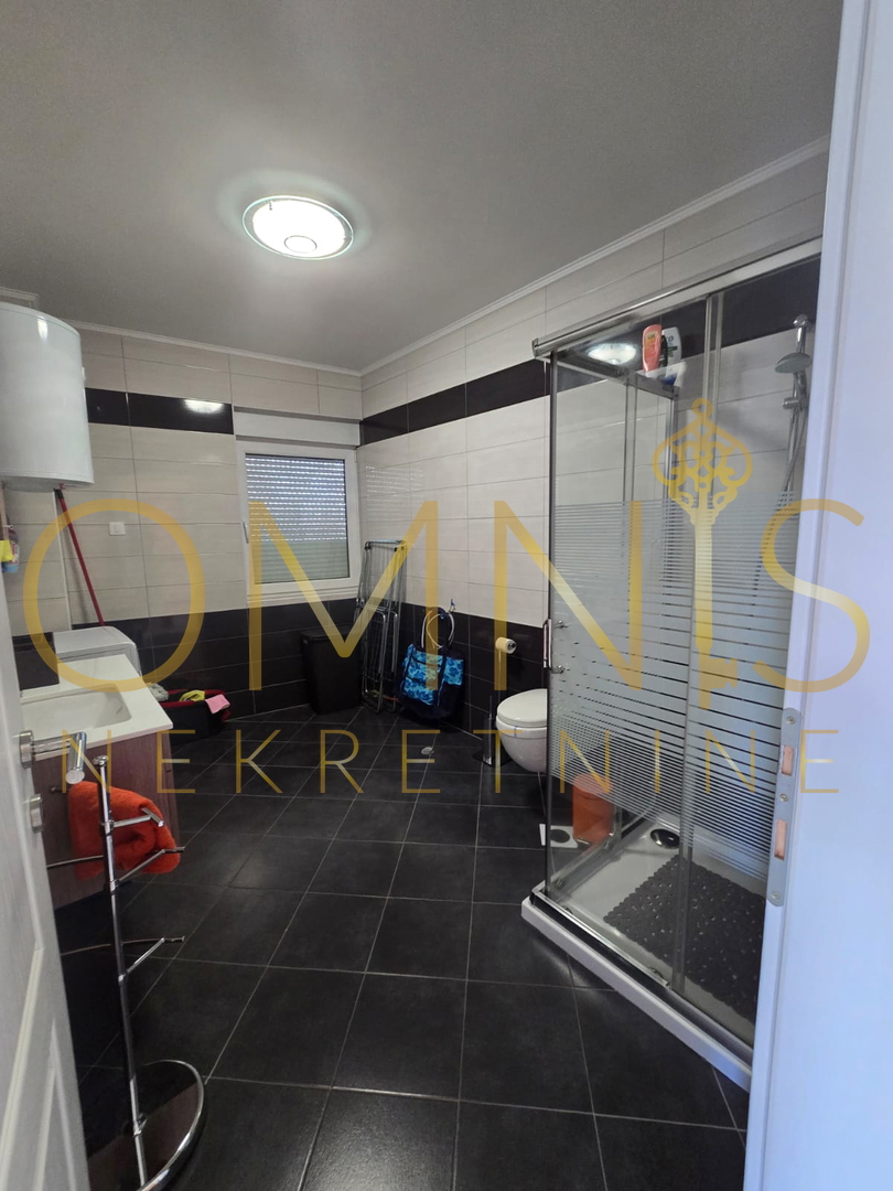 Crikvenica, 2S+DB, 100 m2, 3 parkirna mesta, prodaja!