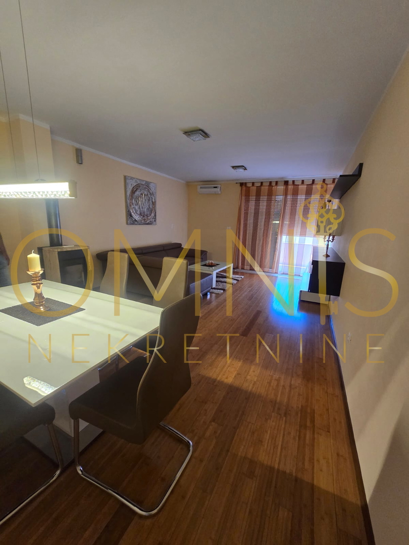 Crikvenica, 2S+DB, 100 m2, 3 parkirna mesta, prodaja!