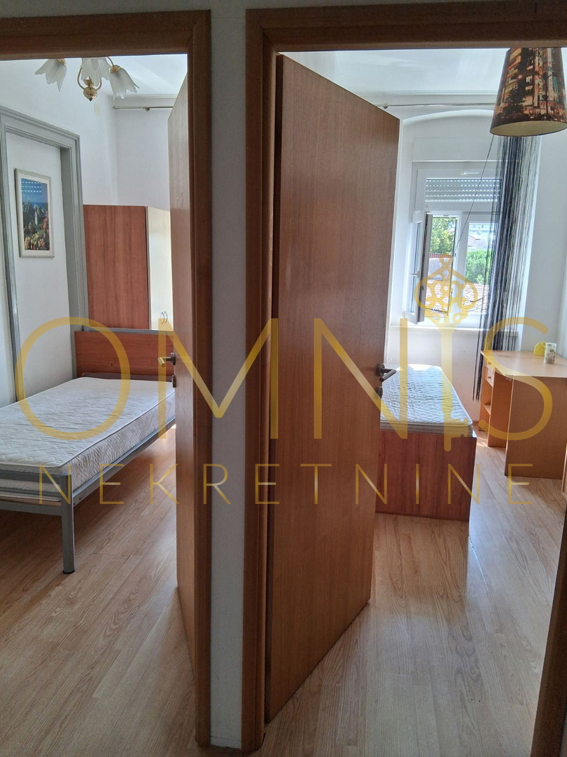 Rijeka, Školjić – trisobno stanovanje 67 m², 1. nadstropje, odlična lega
