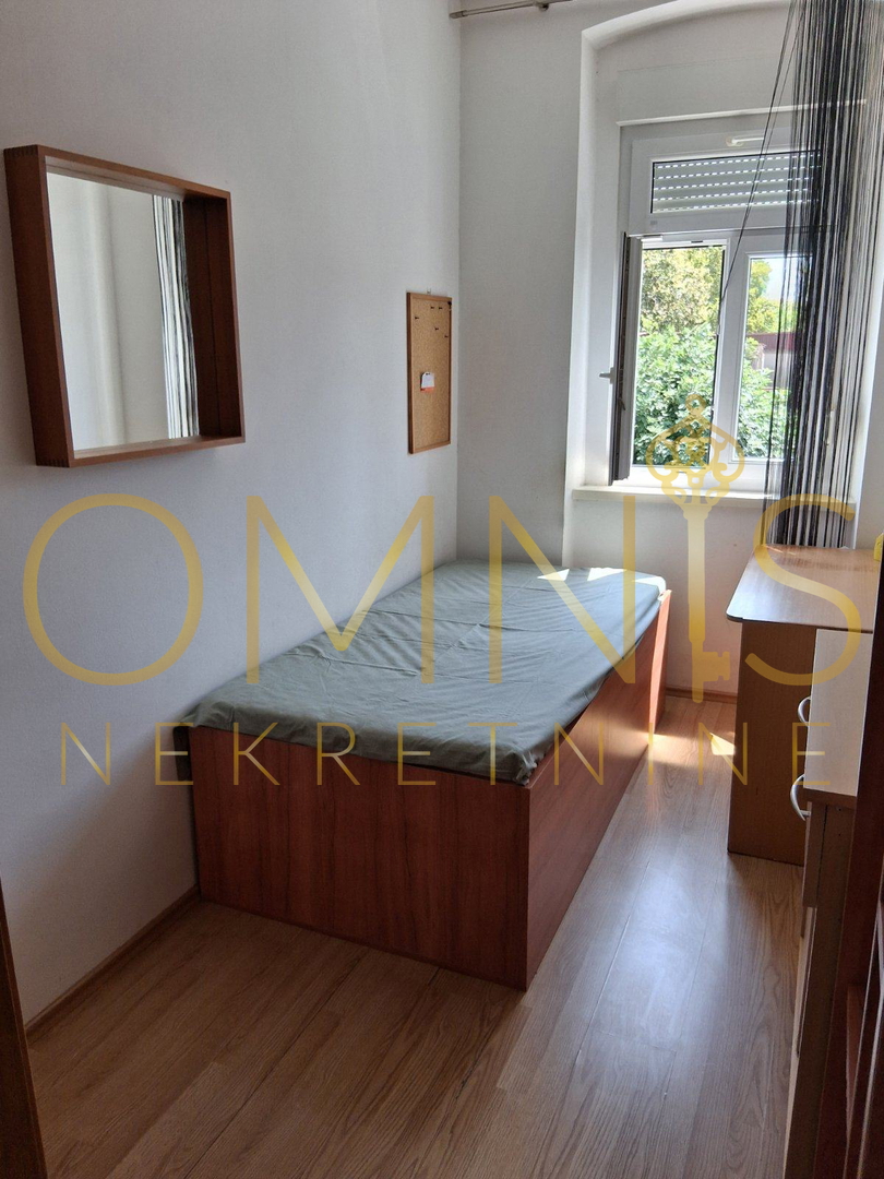 Rijeka, Školjić – trisobno stanovanje 67 m², 1. nadstropje, odlična lega