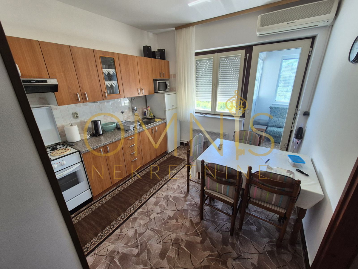 Stan Jadranovo, 50 m², 250 m od morja