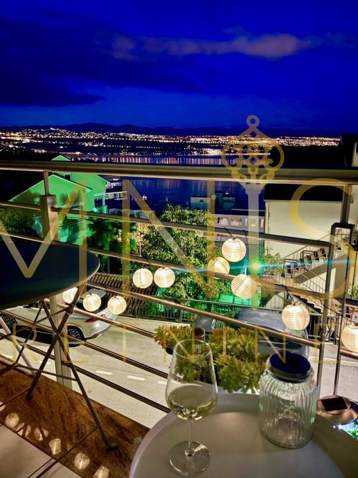 Opatija - Elegantno stanovanje s panoramskim pogledom na morje