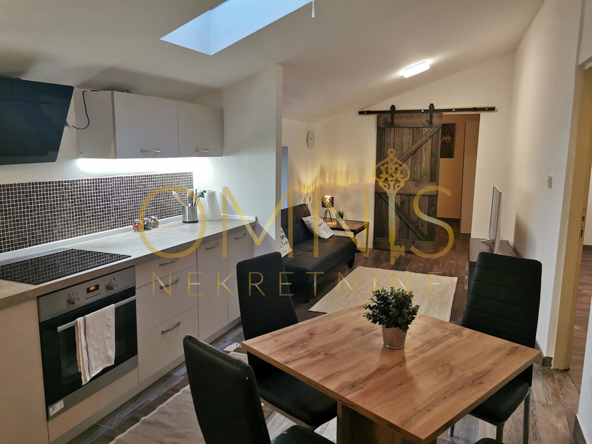 Moderno stanovanje na Potoku – 48 m², popolnoma obnovljeno in opremljeno!