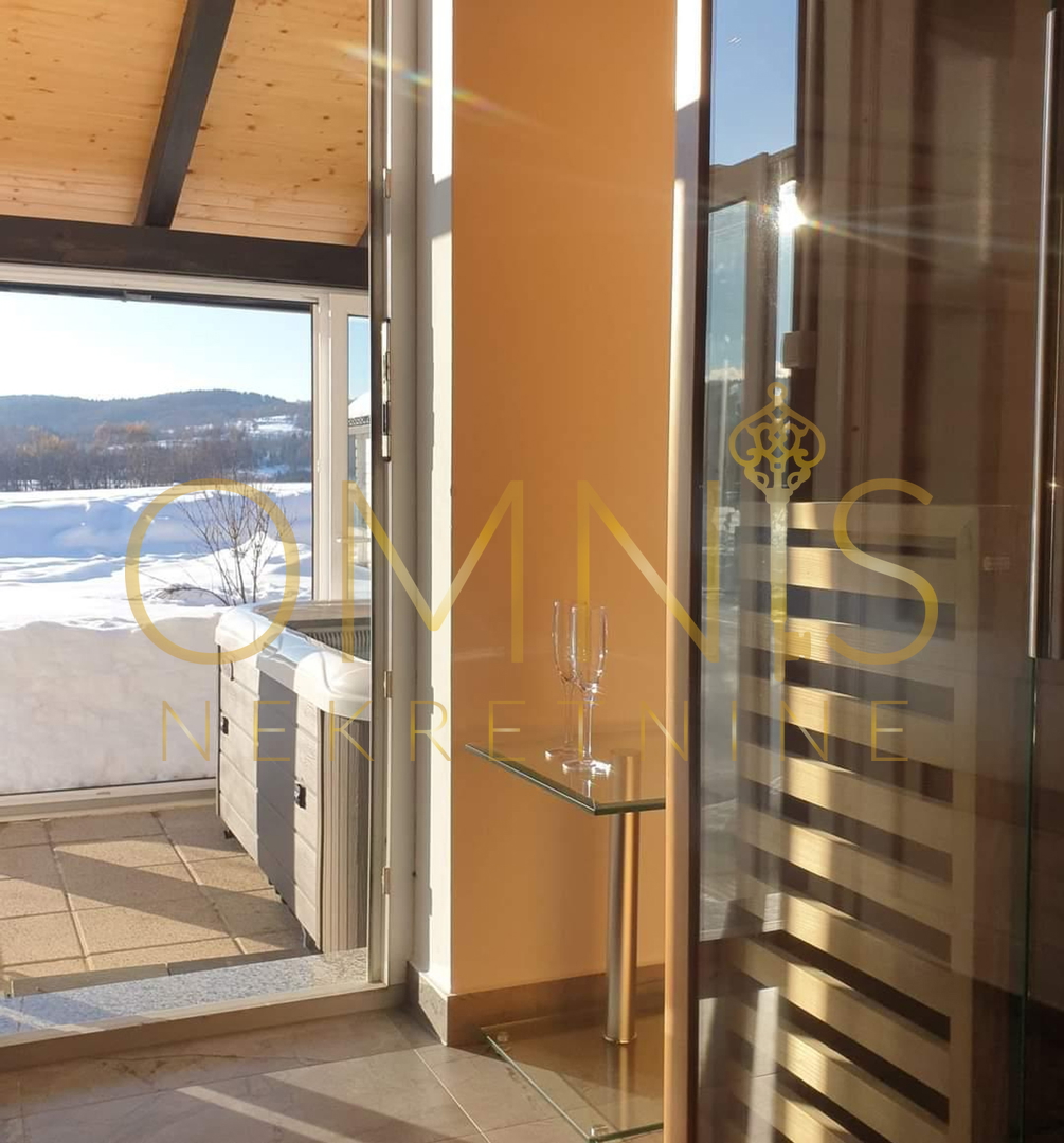 Čudovita počitniška hiša v Ravni Gori, 345 m² + zemljišče 1300 m²