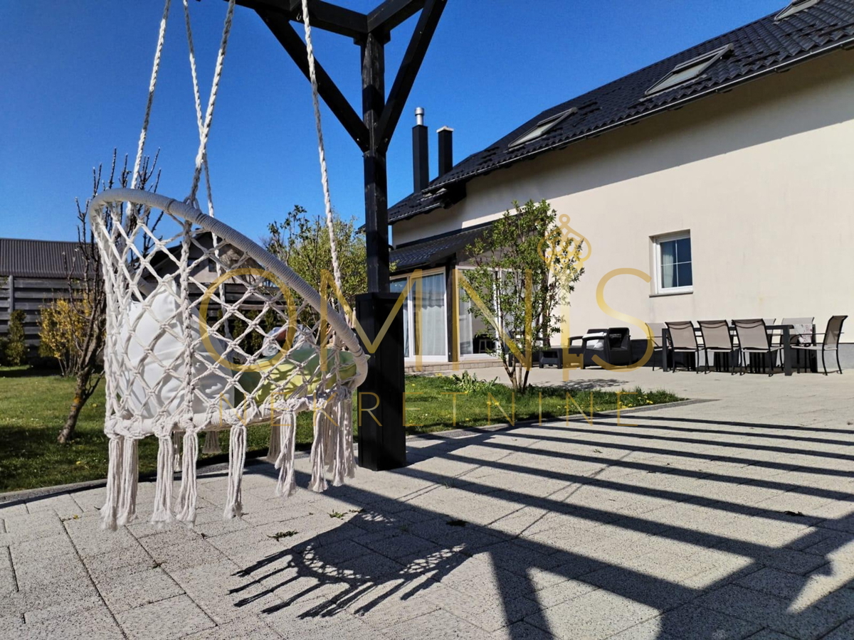 Čudovita počitniška hiša v Ravni Gori, 345 m² + zemljišče 1300 m²
