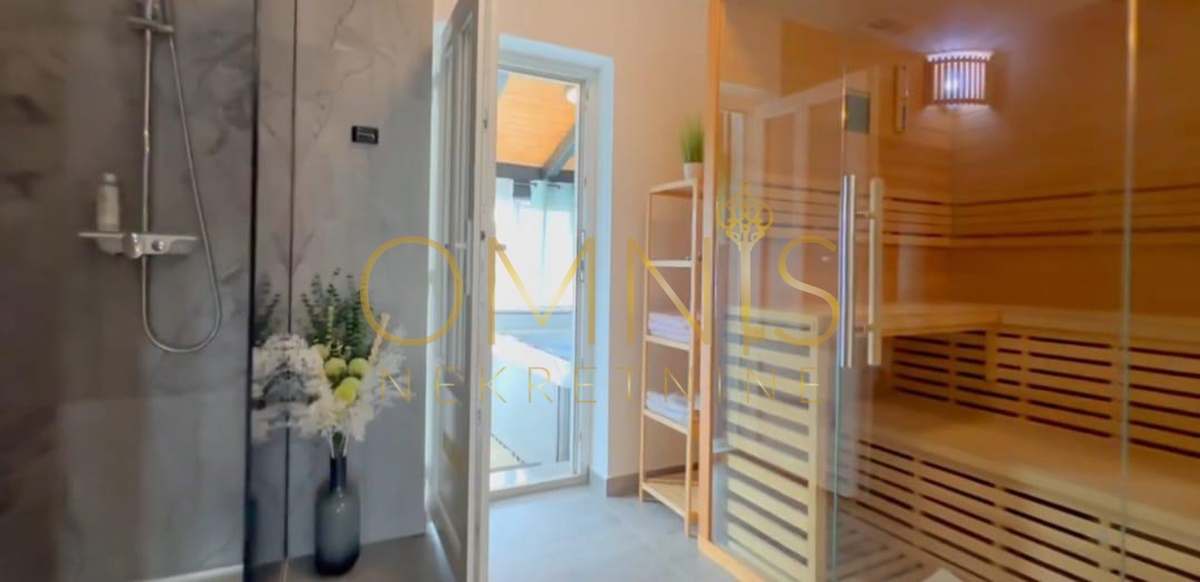 Čudovita počitniška hiša v Ravni Gori, 345 m² + zemljišče 1300 m²