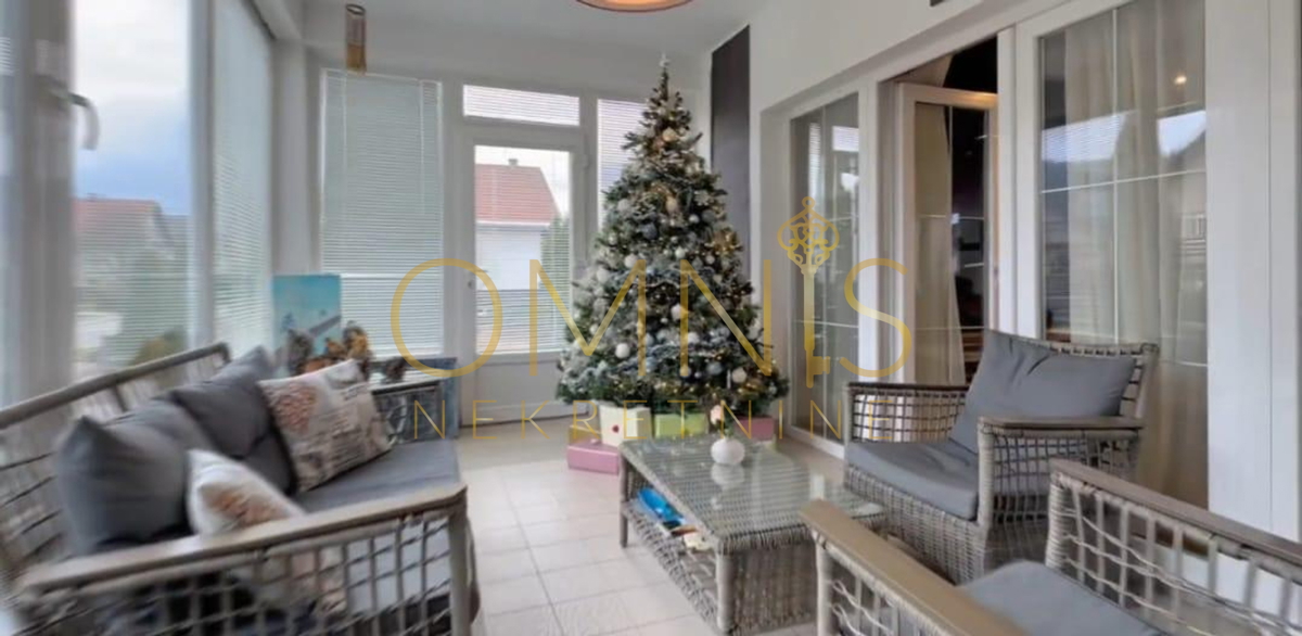 Čudovita počitniška hiša v Ravni Gori, 345 m² + zemljišče 1300 m²