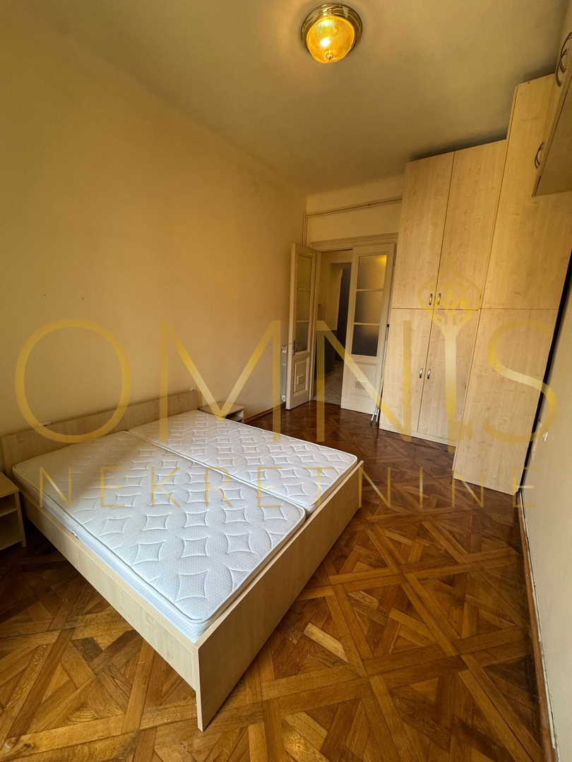 Stan v središču Reke, balkon, 72 m²