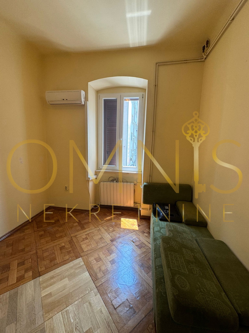 Stan v središču Reke, balkon, 72 m²