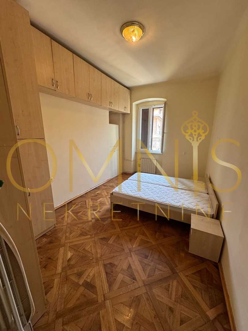 Stan v središču Reke, balkon, 72 m²