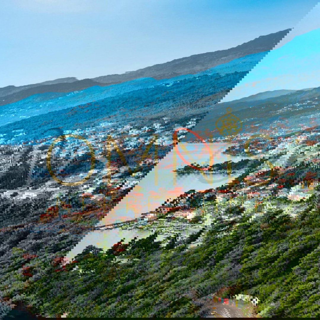 Opatija center – samostojna hiša 380 m², 3 stanovanja, bazen, panoramski pogled na morje