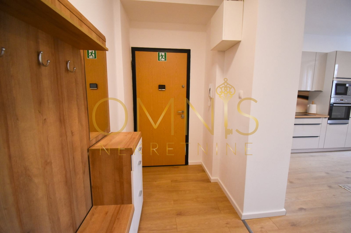 Stan za prodajo – Reka, center – 73 m²