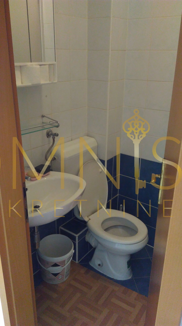 Krk, Punat - 1. nadstropje, balkon, parkirno mesto!