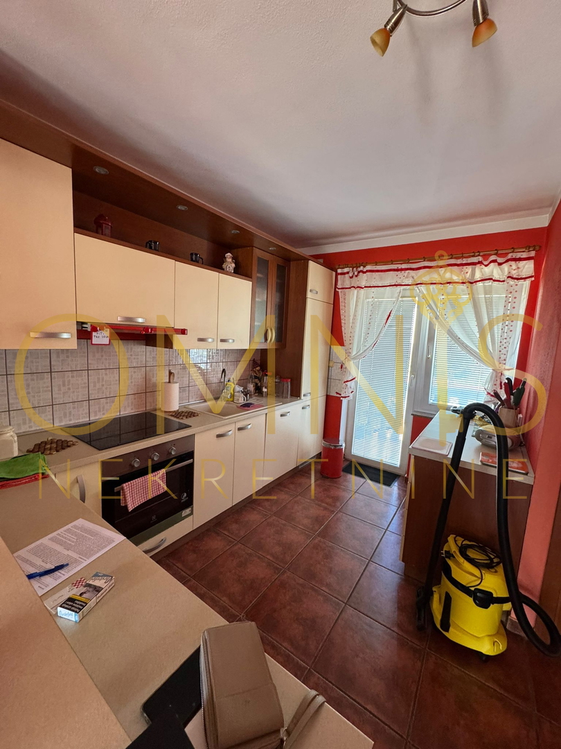 Matulji, Jušići – Dvoetažno stanovanje 103 m² z dvema balkonoma in pogledom na morje