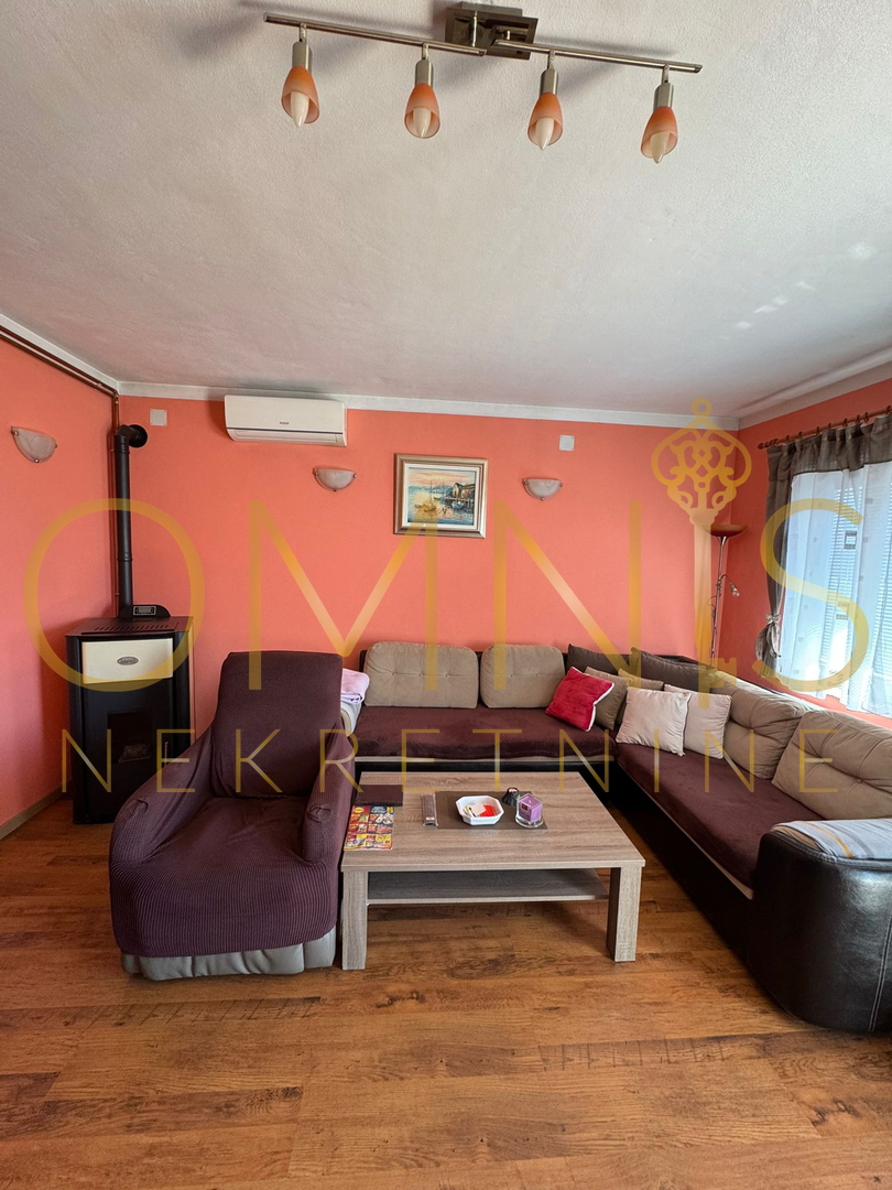 Matulji, Jušići – Dvoetažno stanovanje 103 m² z dvema balkonoma in pogledom na morje