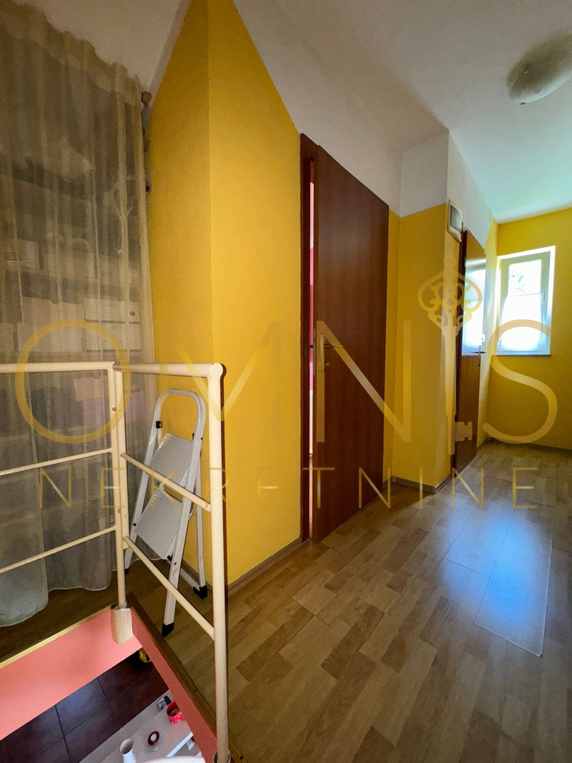 Matulji, Jušići – Dvoetažno stanovanje 103 m² z dvema balkonoma in pogledom na morje