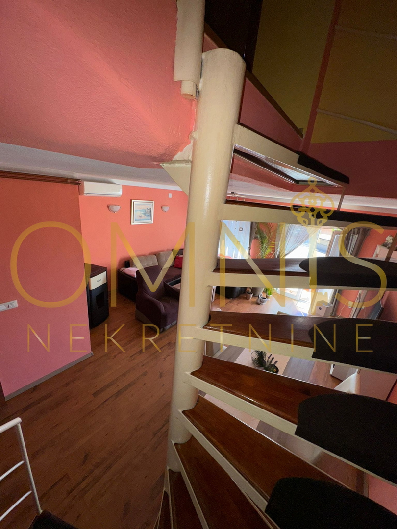 Matulji, Jušići – Dvoetažno stanovanje 103 m² z dvema balkonoma in pogledom na morje