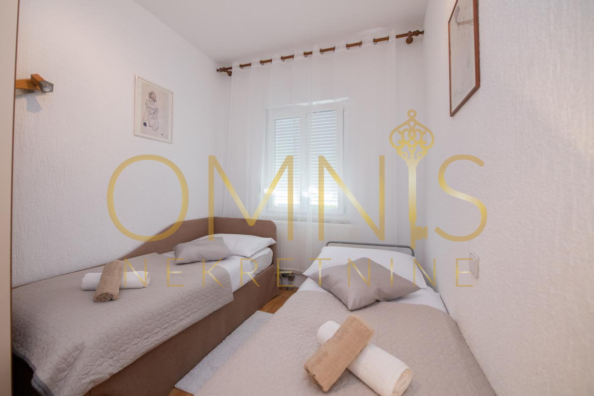 Opatija, Punta Kolova – prostorno stanovanje 140 m², drugi niz do morja z razgledom