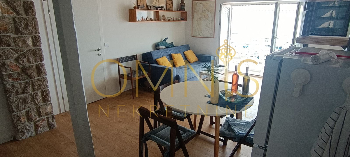 Novi Vinodolski – 30 m od morja, edinstven razgled!