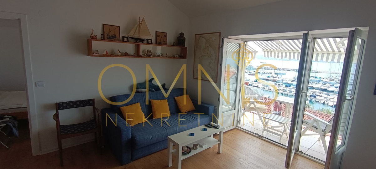 Novi Vinodolski – 30 m od morja, edinstven razgled!