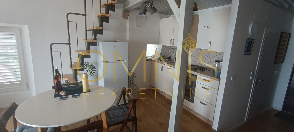 Novi Vinodolski – 30 m od morja, edinstven razgled!