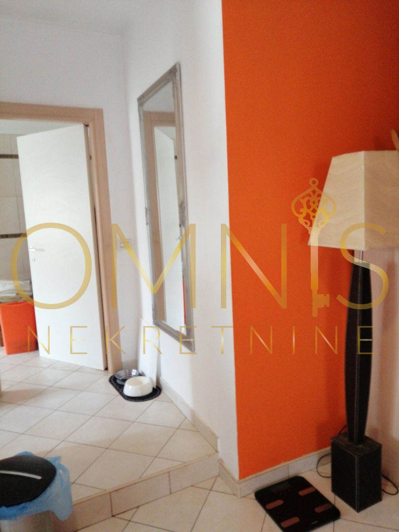 Adaptiran in opremljen stan, 80 m², Turnić – 2. nadstropje