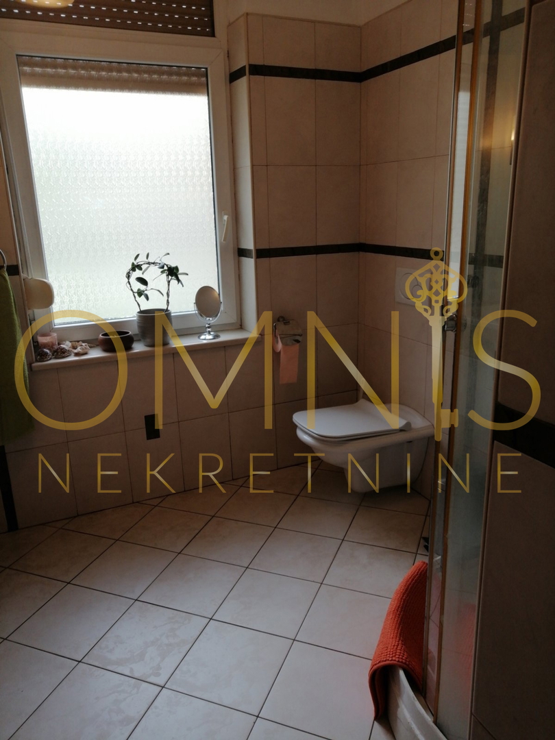 Adaptiran in opremljen stan, 80 m², Turnić – 2. nadstropje