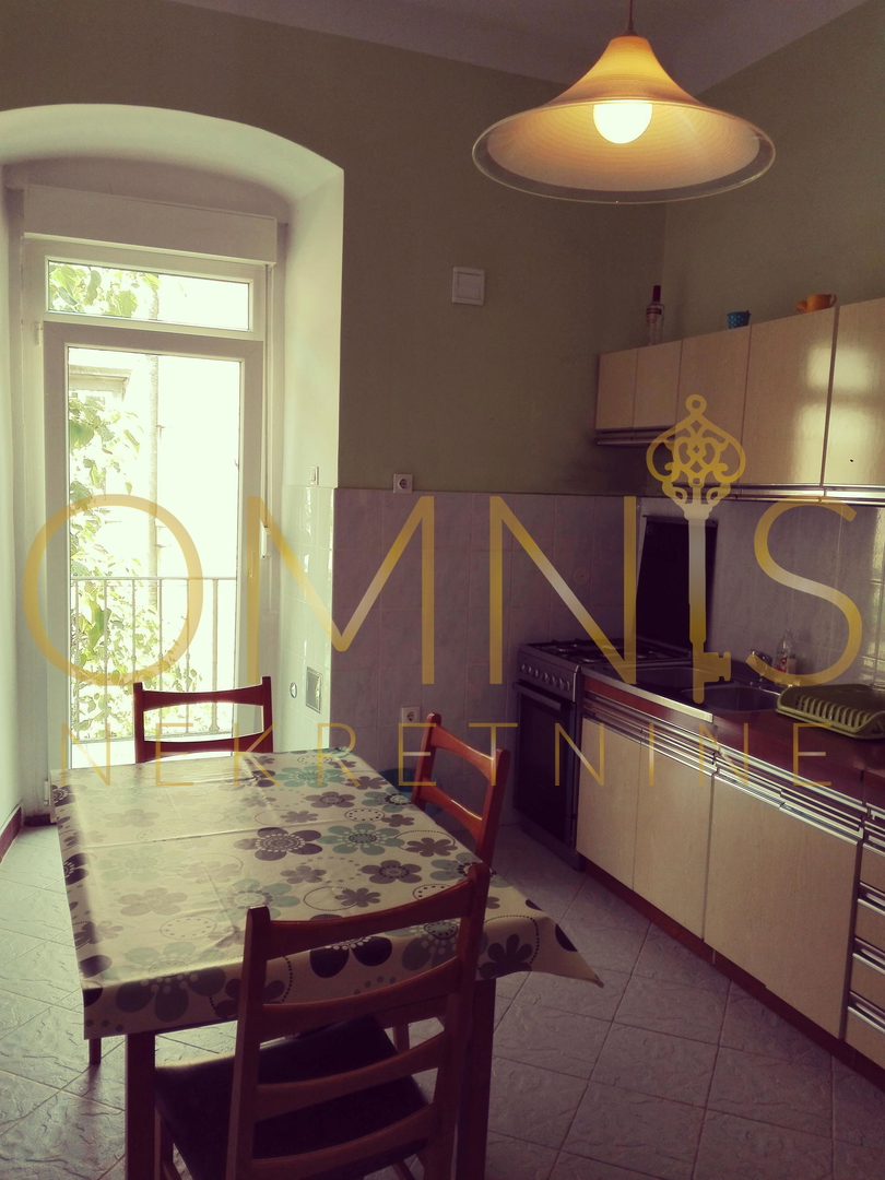 Rijeka, Center – prostorno stanovanje 80 m², 3-prostorsko