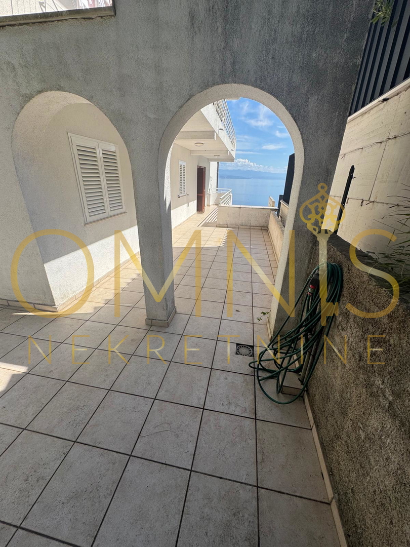 OPATIJA – LUKSUZNO STANOVANJE S PANORAMSKIM RAZGLEDOM NA MORJE
