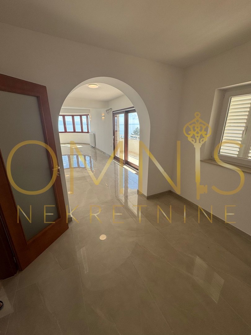 OPATIJA – LUKSUZNO STANOVANJE S PANORAMSKIM RAZGLEDOM NA MORJE