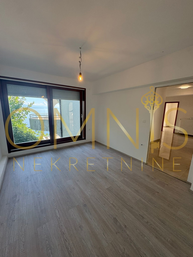 OPATIJA – LUKSUZNO STANOVANJE S PANORAMSKIM RAZGLEDOM NA MORJE