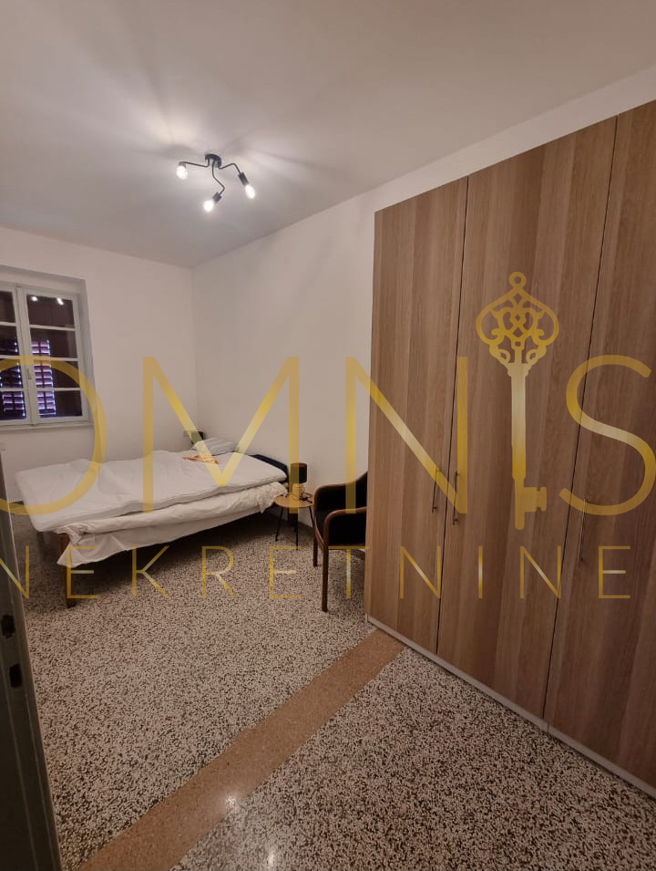 Enoposteljno stanovanje, Belveder, prvo nadstropje, 48 m², balkon