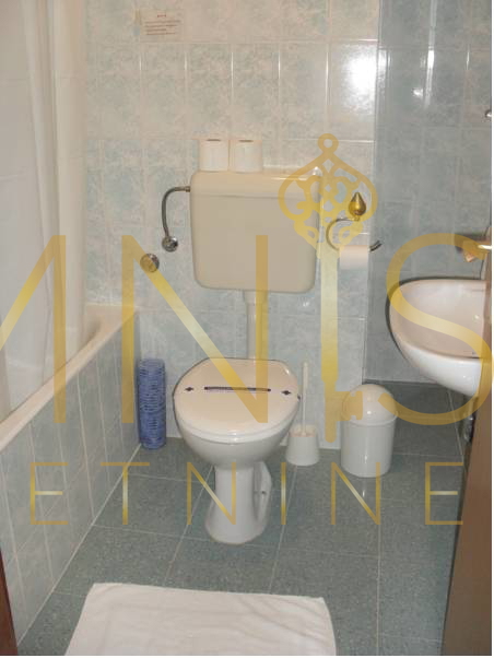 PAG – HOTEL V PRVEM VRSTU DO MORJA! OBJEKT Z UVELJAVLJENIM POSLOVANJEM