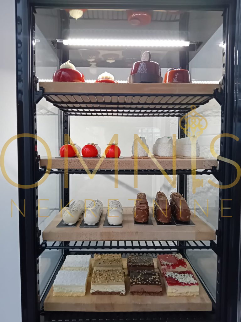 PAG – HOTEL V PRVEM VRSTU DO MORJA! OBJEKT Z UVELJAVLJENIM POSLOVANJEM