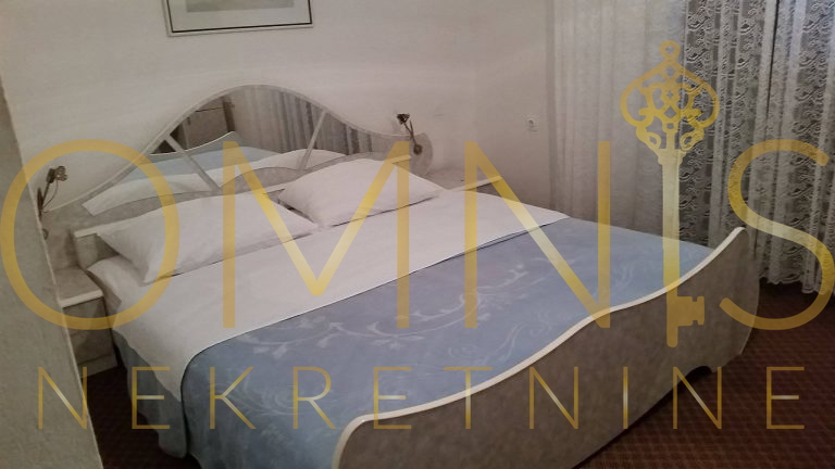 PAG – HOTEL V PRVEM VRSTU DO MORJA! OBJEKT Z UVELJAVLJENIM POSLOVANJEM