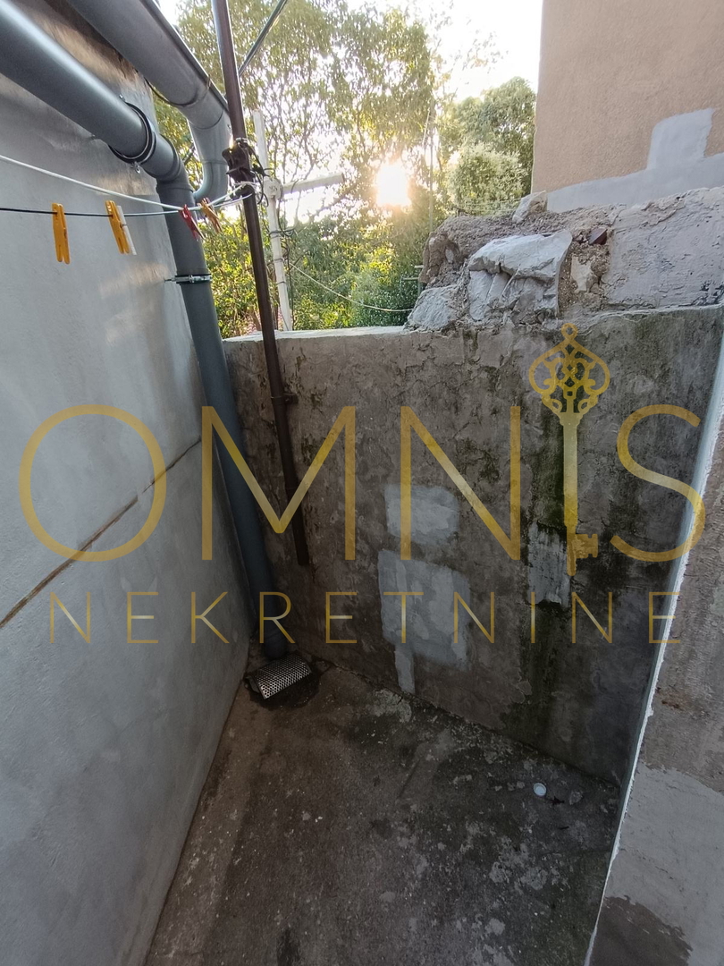 RIJEKA – POTOK, stanovanjsko/poslovni prostor 30 m²