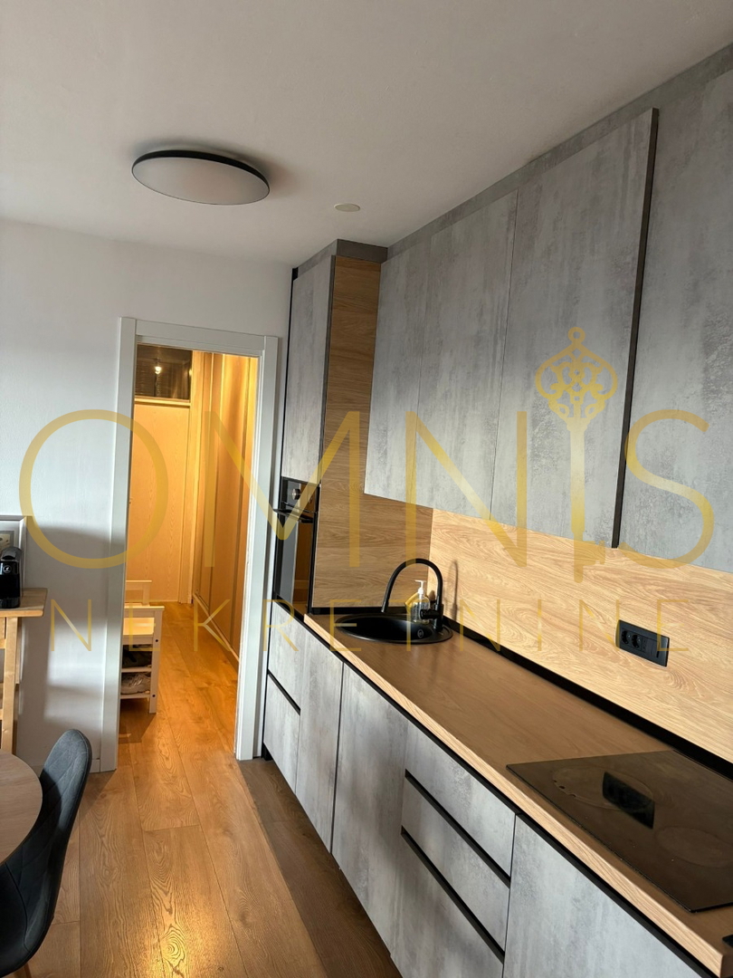 Turnić – prodaja udobnega 3S+DB stanovanja velikosti 88 m² s čudovitim odprtim pogledom na morje!