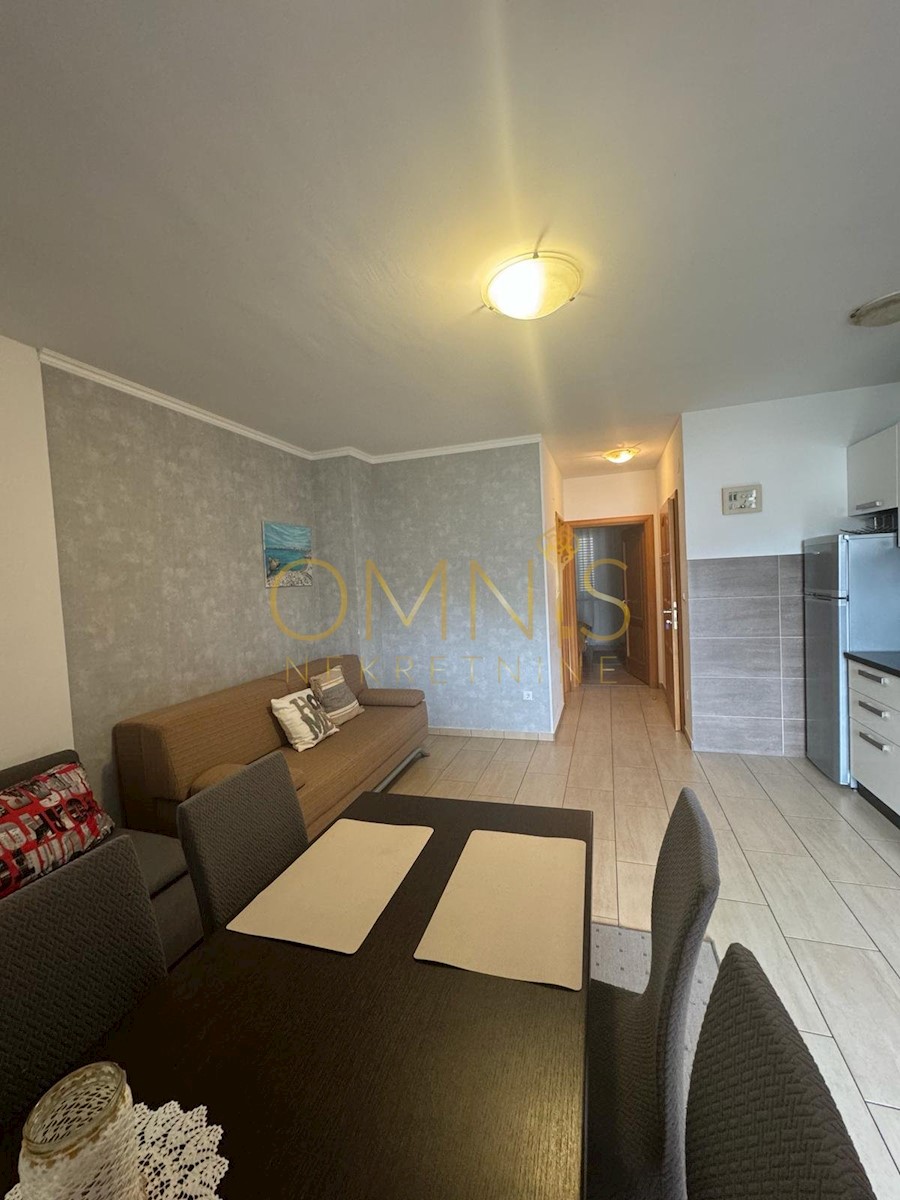 Pag, Metajna, 42 m² apartma, 1 spalnica z balkonom