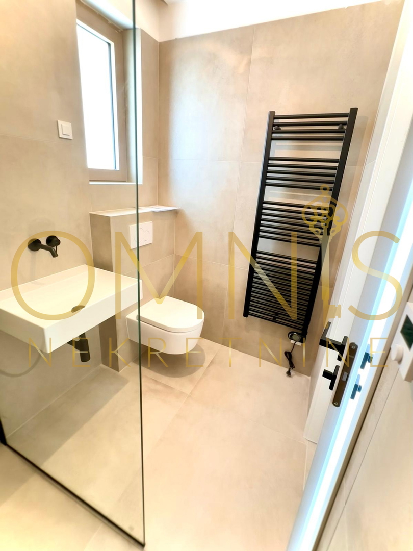 Opatija, center, penthouse z razgledom na morje, prodaja!