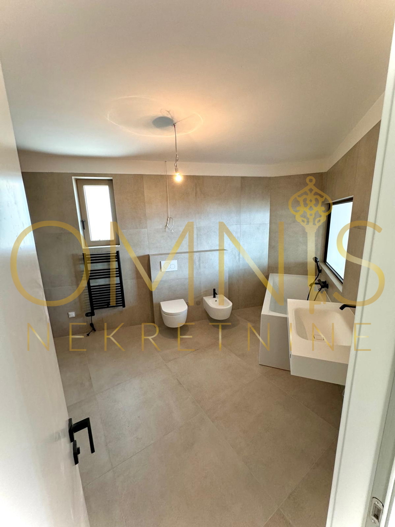 Opatija, center, penthouse z razgledom na morje, prodaja!