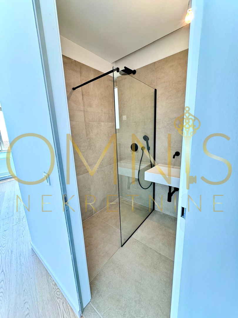 Opatija, center, penthouse z razgledom na morje, prodaja!